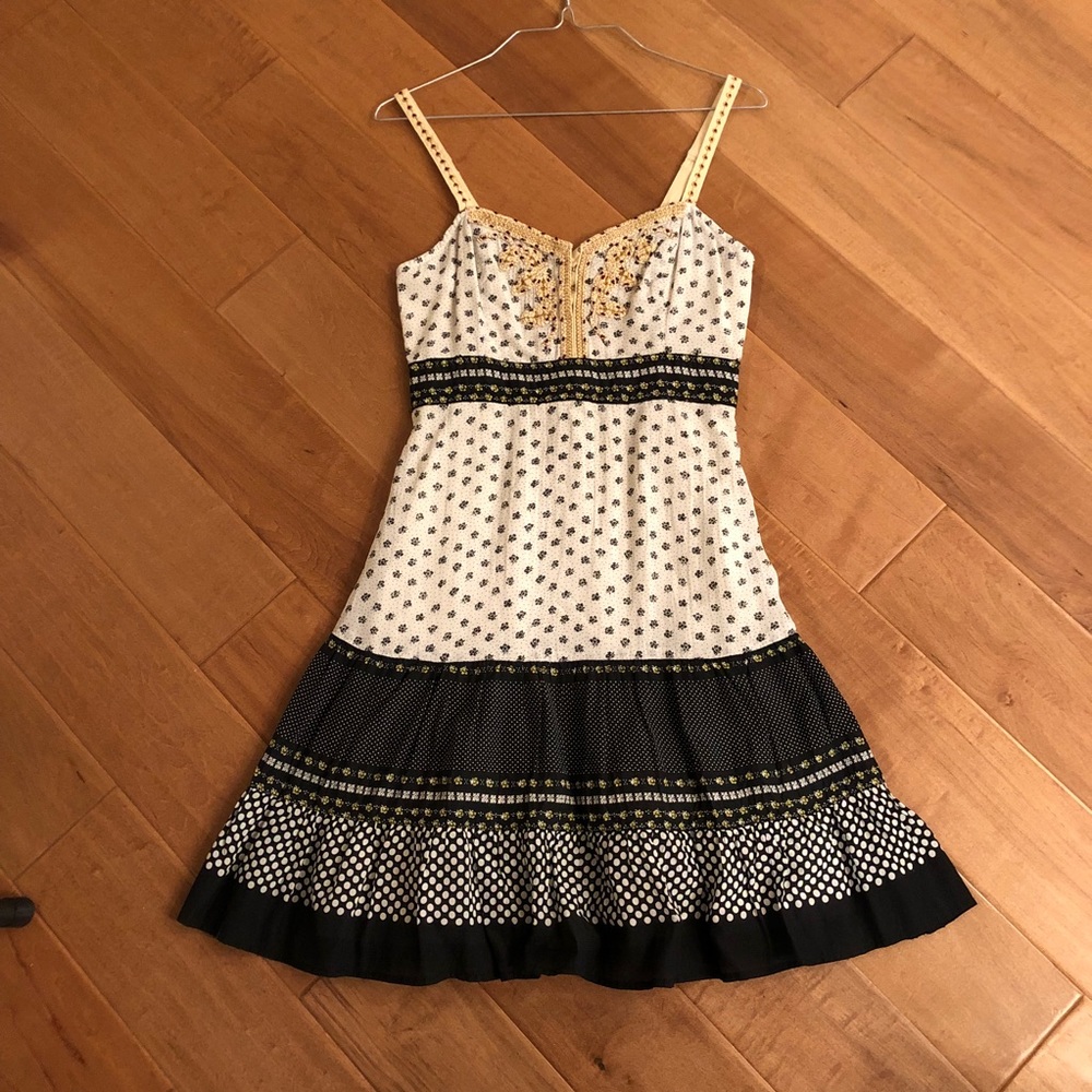 FREE PEOPLE Dress Size 2. new without tags.